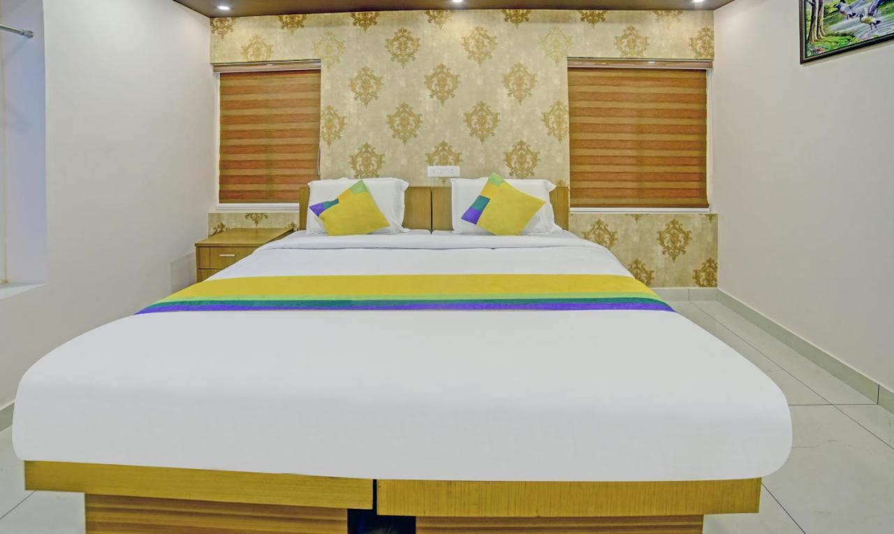 Treebo Trip Majestic Inn Thampanoor Thiruvananthapuram Extérieur photo