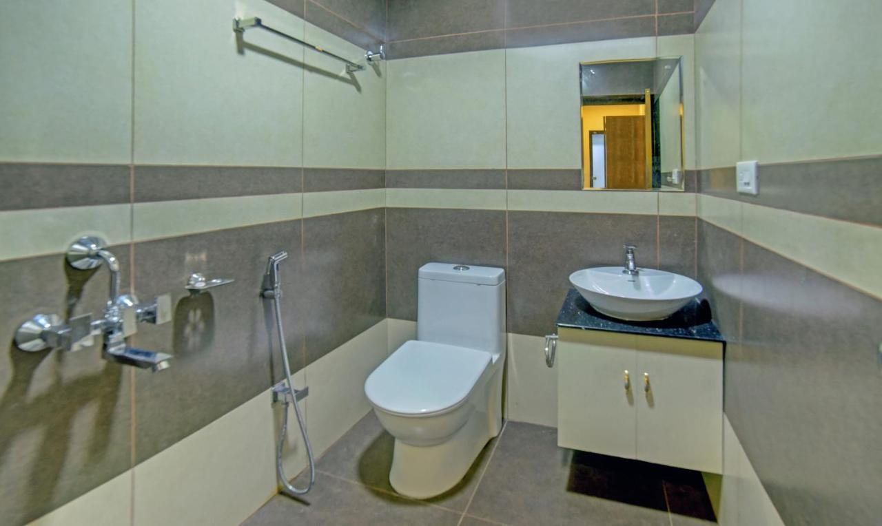 Treebo Trip Majestic Inn Thampanoor Thiruvananthapuram Extérieur photo