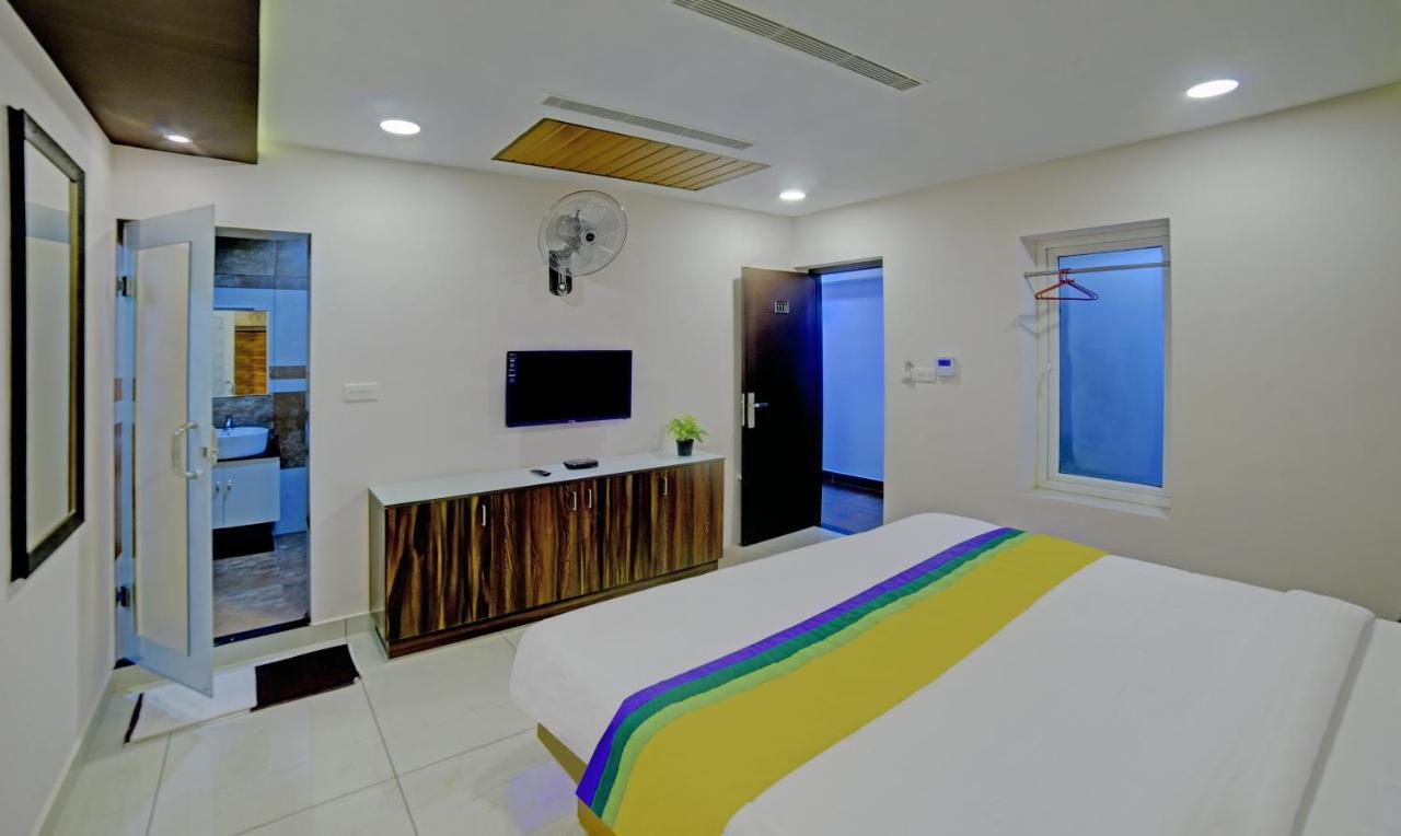 Treebo Trip Majestic Inn Thampanoor Thiruvananthapuram Extérieur photo