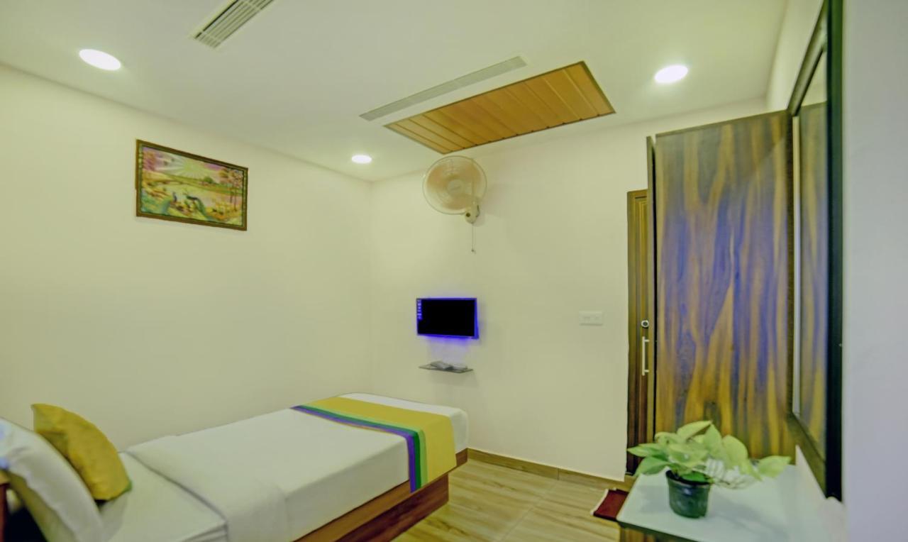 Treebo Trip Majestic Inn Thampanoor Thiruvananthapuram Extérieur photo